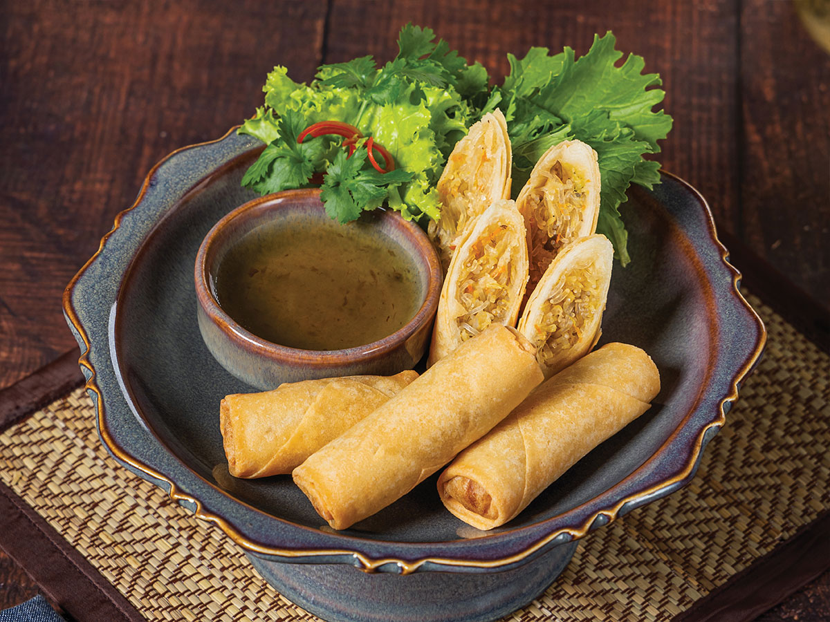 เปาะเปี๊ยะไส้ผักทอดDeep-fried Vegetable Spring Rolls