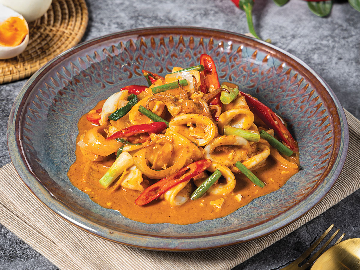 ปลาหมึกผัดไข่เค็มStir-fried Squid with Salted Egg