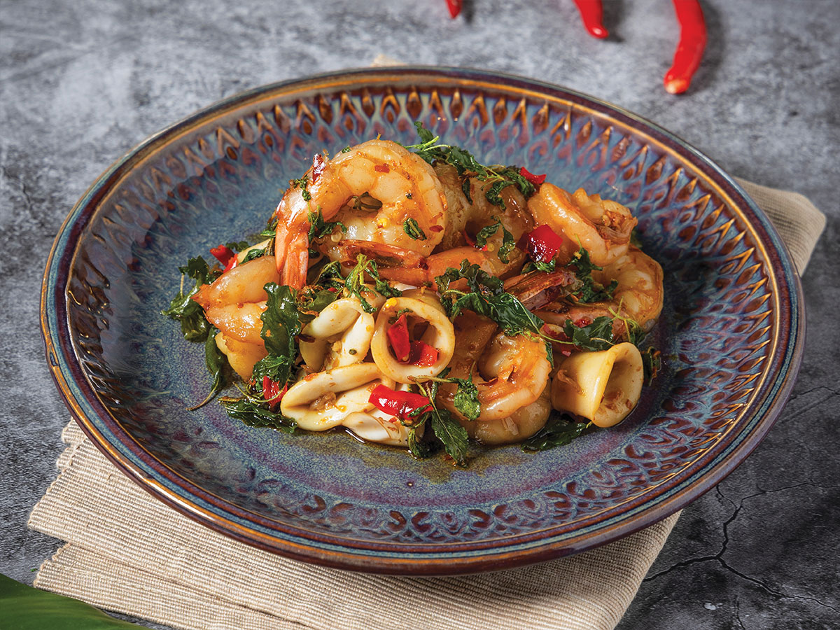 ผัดกะเพราทะเลStri-fried Seafood with Chili and Holy Basil